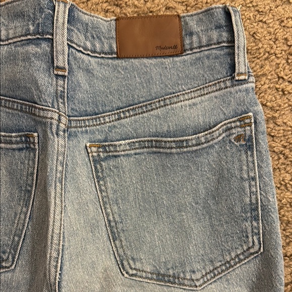 Women's Distressed Blue Jeans - Picture 5 of 6